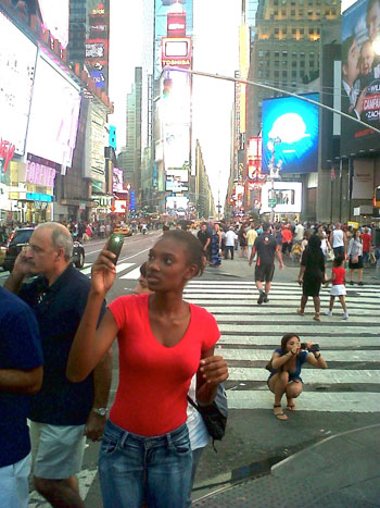 Washanda-Registre_-TCI-Top-Model-takes-a-few-snaps-in-Times-Square.jpg
