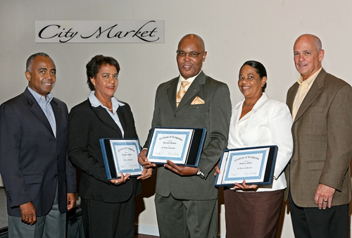  - CITYBryan_Knowles__CFAO__with_40_year_veterans_Bridgette_Sands__Bernard_Beneby_and_Rowena_Miller_and_Ken_Burns__CEO___1_