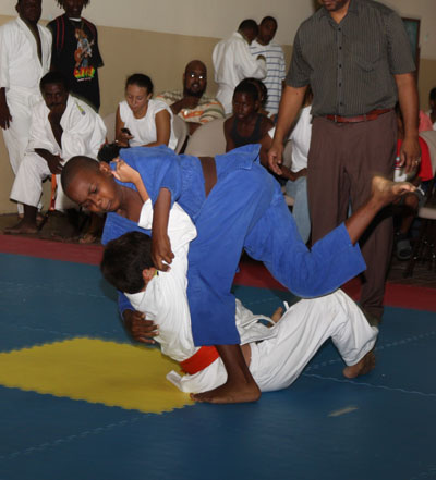 JudoFerron-throws-Stephano.jpg